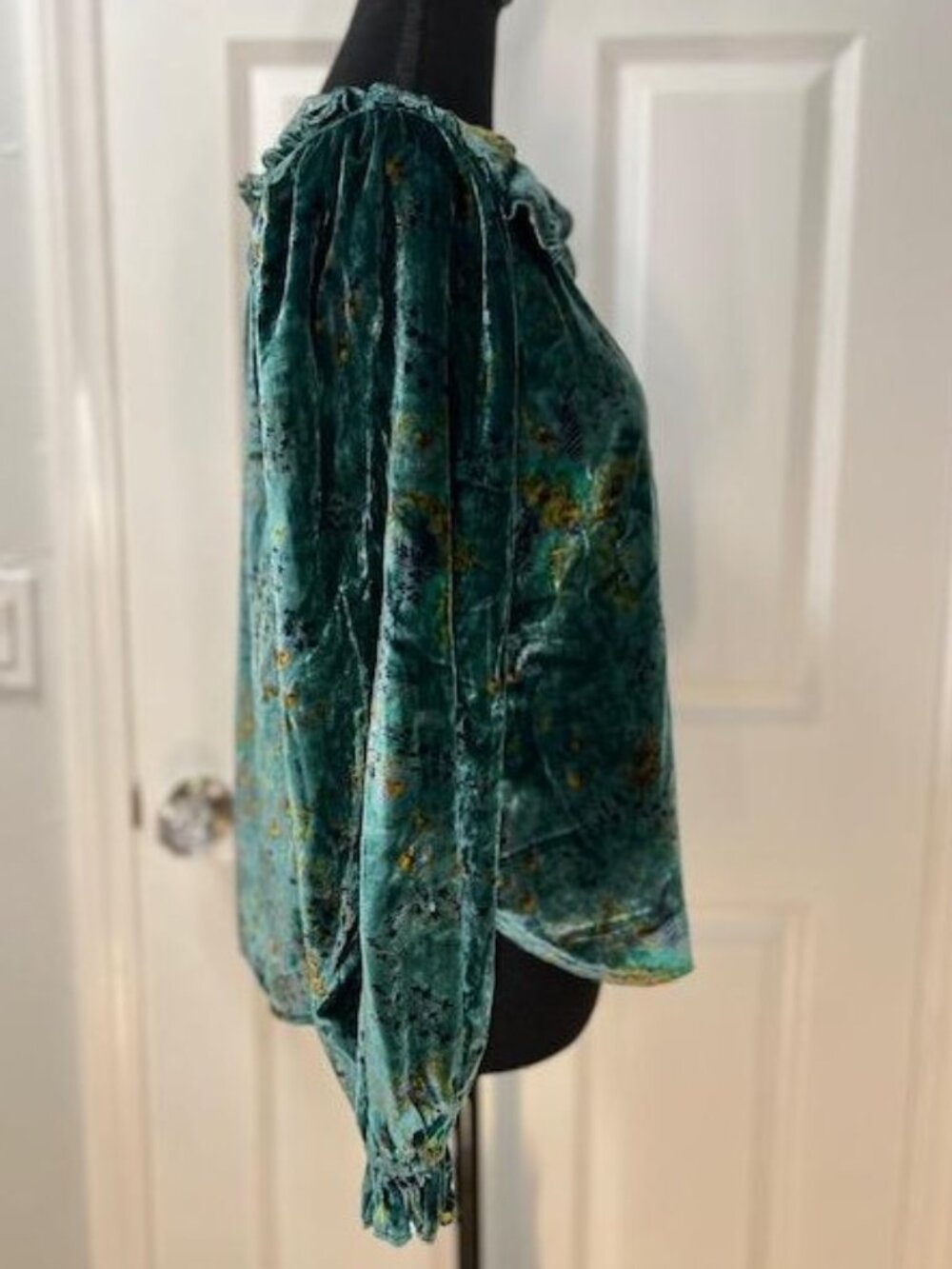 Pilcro The Keira Collared Button-Front Blouse: Long-Sleeve Velvet Edition-XS-NWT - Picture 5 of 7